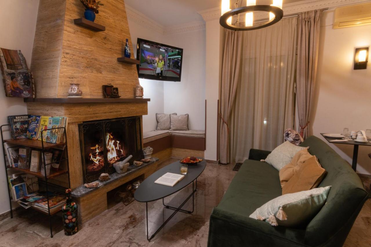 Aklidi Hotel Mytilene Ngoại thất bức ảnh