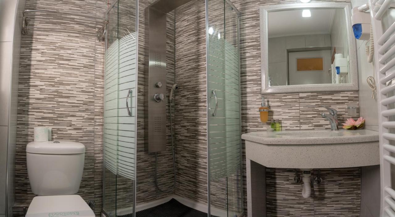 Aklidi Hotel Mytilene Ngoại thất bức ảnh